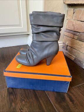 NWT Arturo Chiang Boots!